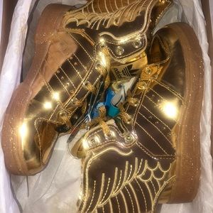 Jeremy Scott’s Kids sneakers NWT...